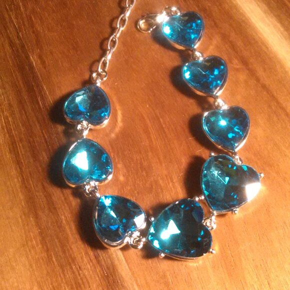 Blue Glass Silvertone Heart Bracelet - Picture 8 of 11